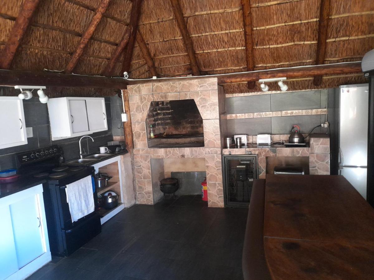 1322 Backpackers International Pansiyon Pretoria-Noord Dış mekan fotoğraf