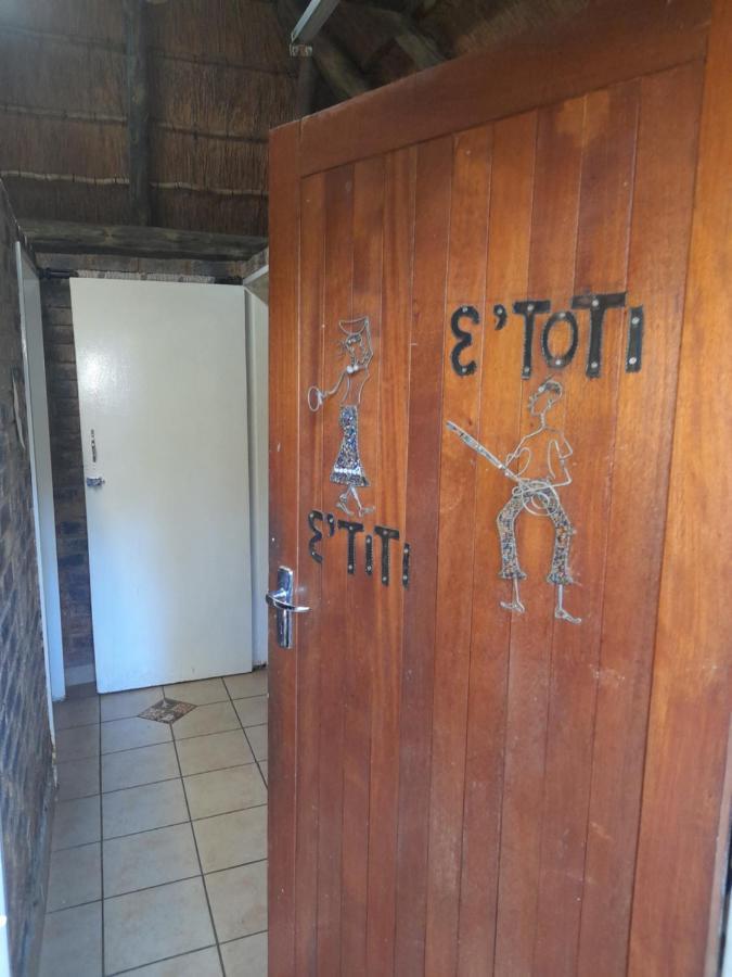 1322 Backpackers International Pansiyon Pretoria-Noord Dış mekan fotoğraf
