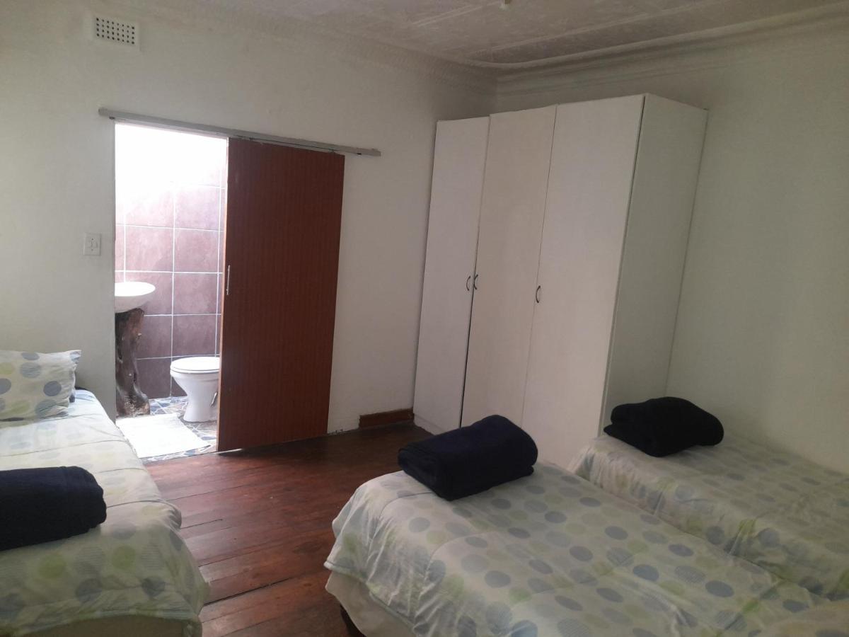 1322 Backpackers International Pansiyon Pretoria-Noord Dış mekan fotoğraf